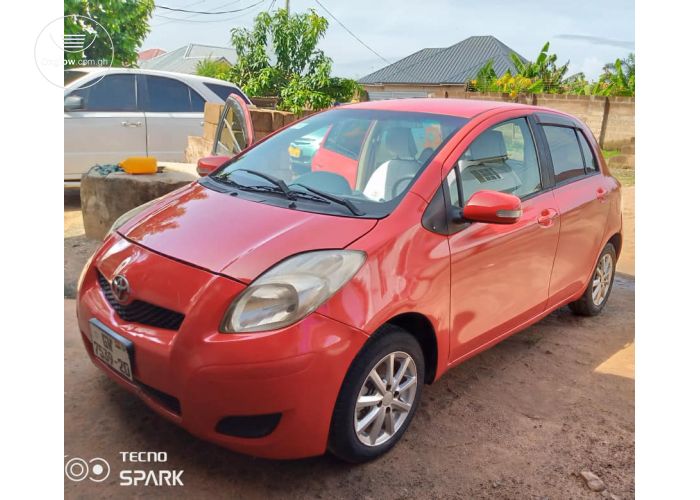 TOYOTA VITZ