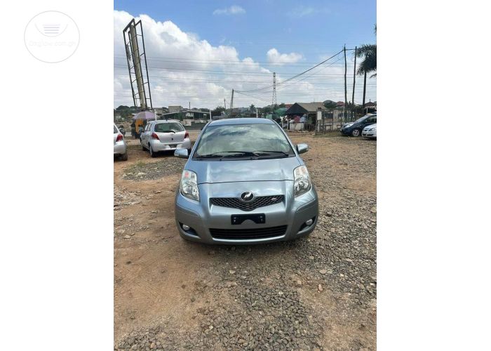 Toyota Vitz FWD 2010 Model DV