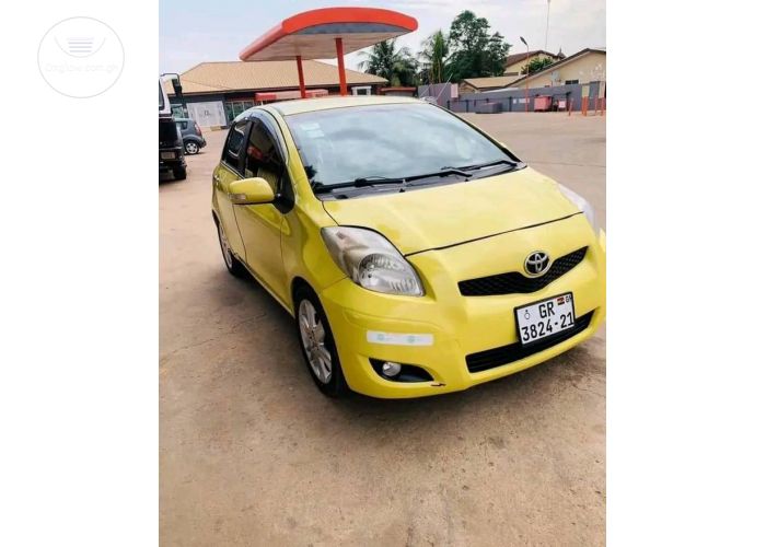 Toyota vitz is for sale 