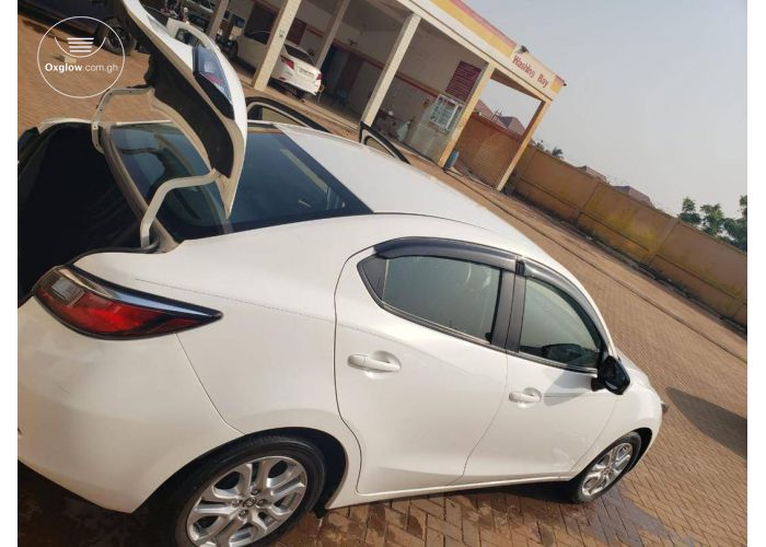 Toyota Yaris IA DV