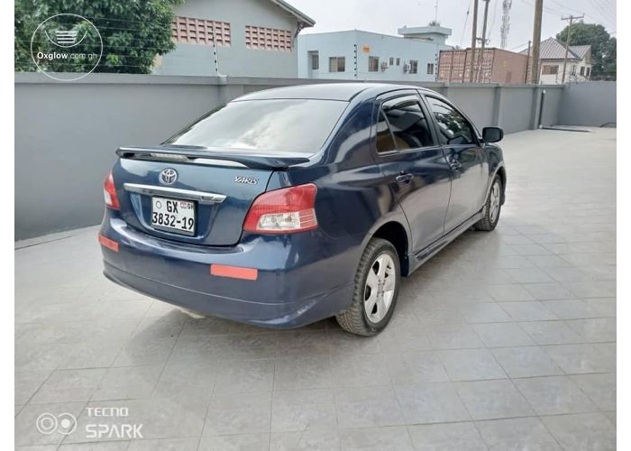 Toyota Yaris LE
