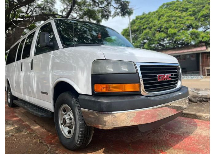 Unregistered 2006 GMC Savana passenger van