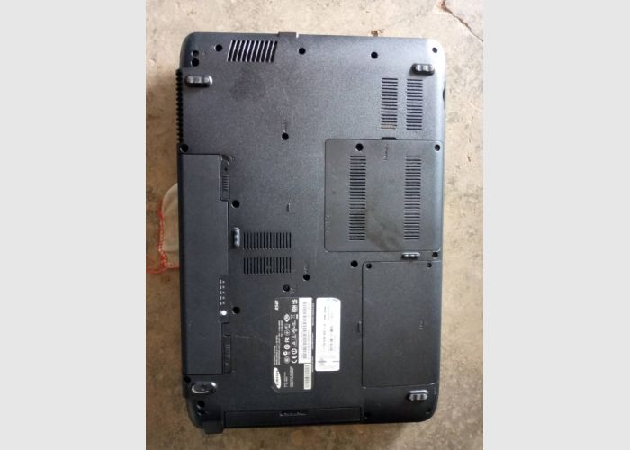 SAMSUNG GAMING CORE i3 LAPTOP