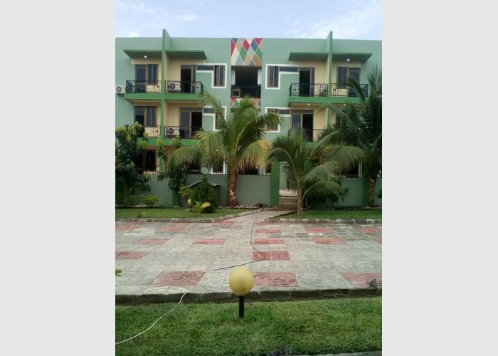 12bedrooms house For sale