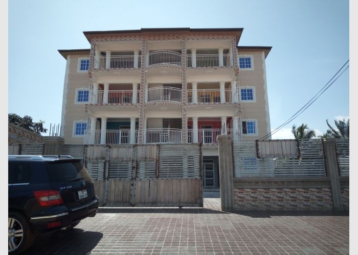 Newly built 8 units 2 bedroom apartment for sale at Okpoigonno.