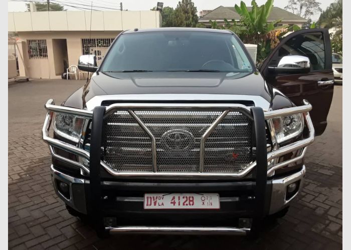  2017  Toyota Tundra 