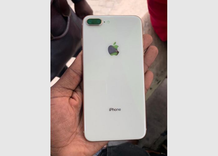 iPhone 8 Plus