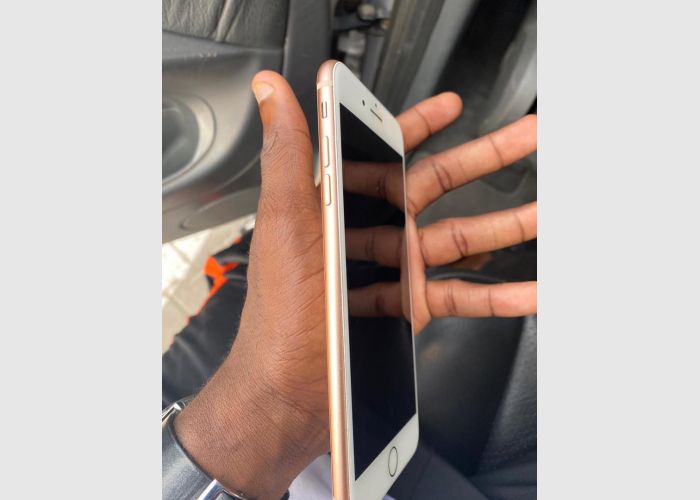  Apple iPhone 8 Plus