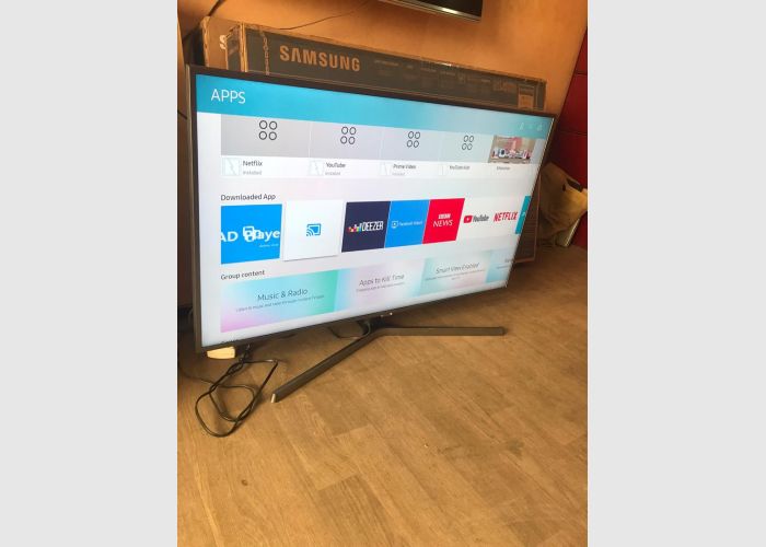 Neat Samsung 50 inches TV