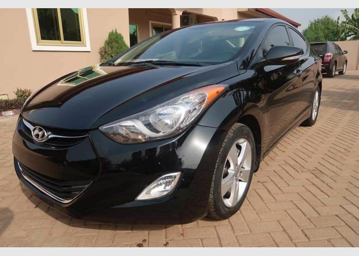 Hyundai Elantra  2012