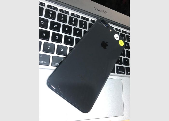 iPhone 8 Plus