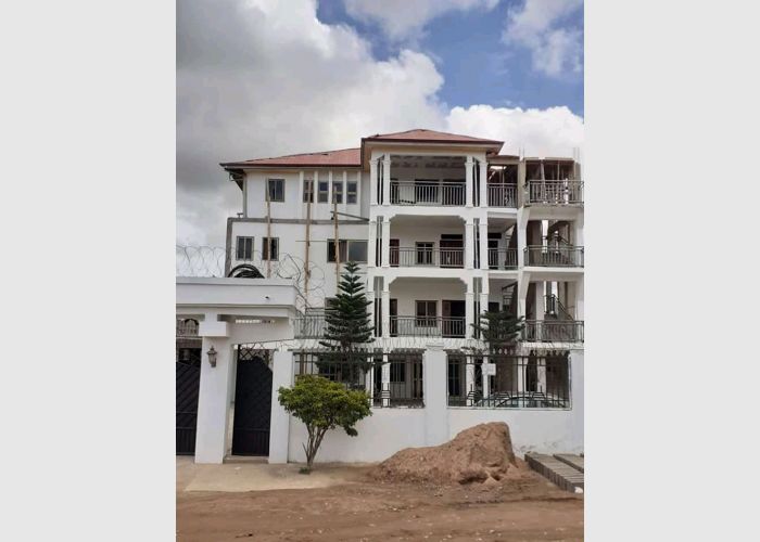EXECUTIVE STOREY APARTMENT FOR SALE