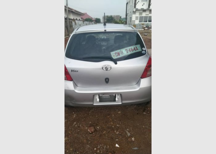 2010 Toyota Vitz