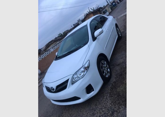 Toyota Corolla LE 2011