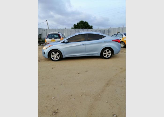 2013 Hyundai Elantra basic