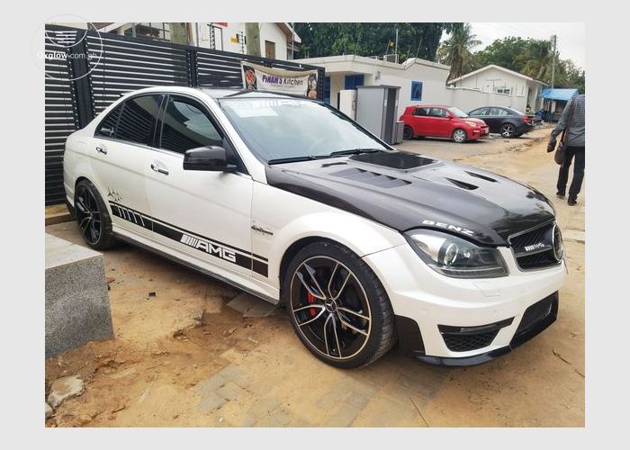 2010 â€“ 2014 Mercedes Benz C63 AMG