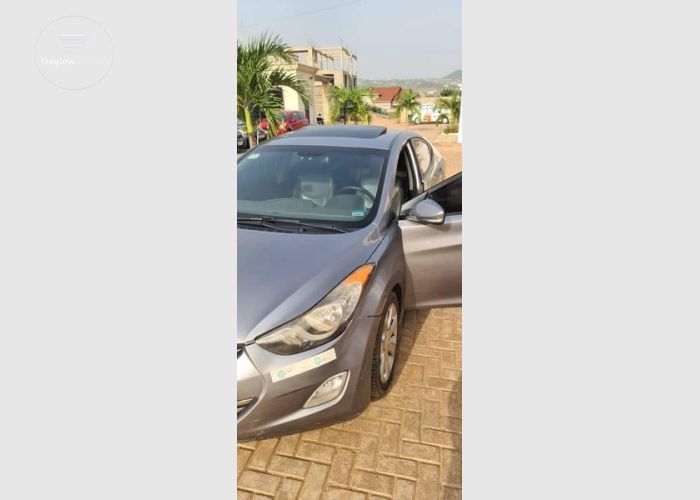 2012 Hyundai Elantra Full option 