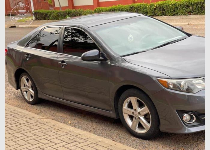 2012 TOYOTA CAMRY SE FULL OPTION