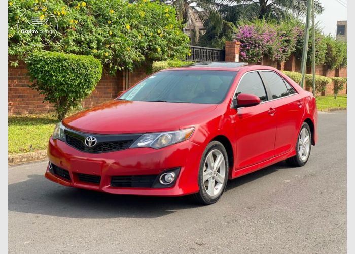 2014 Toyota Camry SE