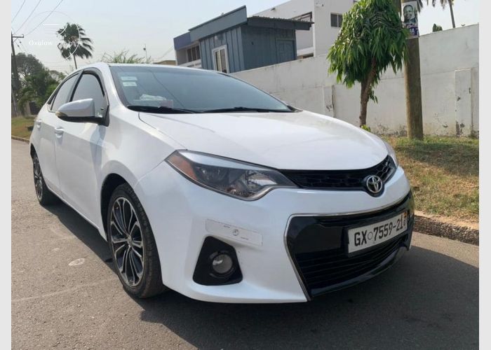 2015 Toyota Corolla Sports Fully Loaded