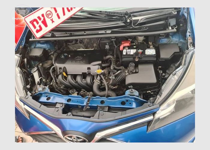2015 TOYOTA YARIS LE 