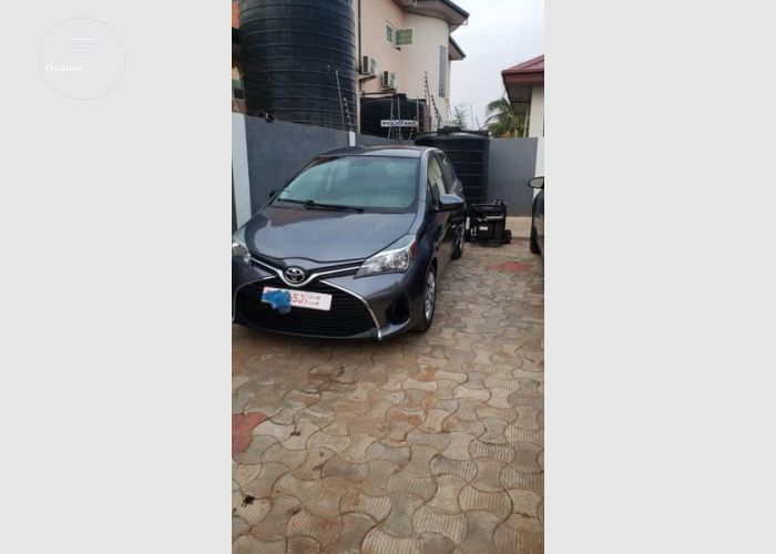 2016 Toyota Yaris LE