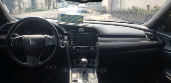 2018 HONDA CIVIC SPORTS