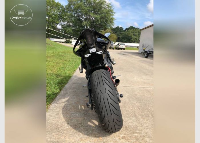 2018 Yamaha R1 for sale whatsapp me +14849180890