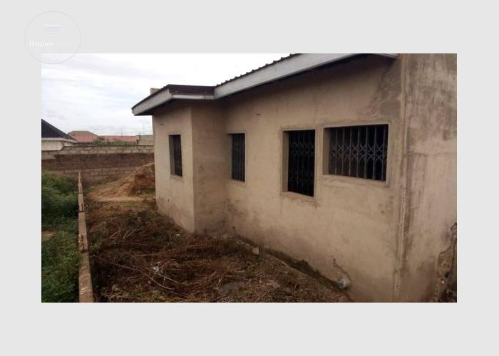 3 Bedroom Uncompleted House