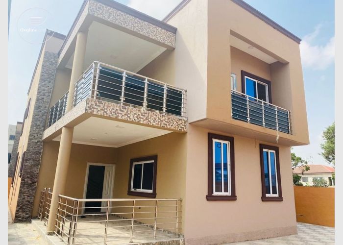 3BEDROOM STOREY BUILDING WITH 1ROOM BOYâ€™S QUARTERS FOR SALE