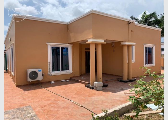 4 Bedrooms House For Rent 