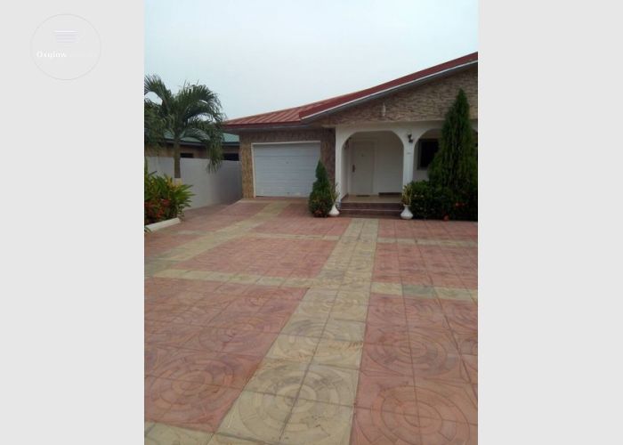 5 bedroom house for sale at Abokobi.