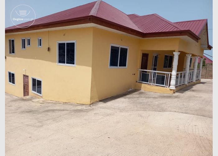 6 Bedrooms House For Sale