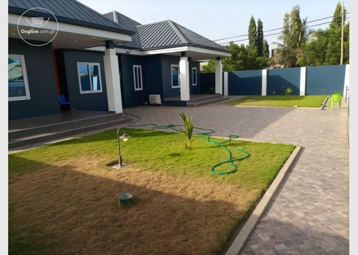 6 Bedrooms House For Sale
