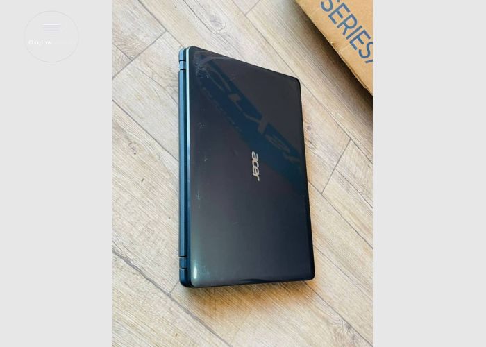Acer Aspire E1-571 Core i3 Laptop