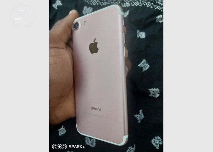 Apple iPhone 7