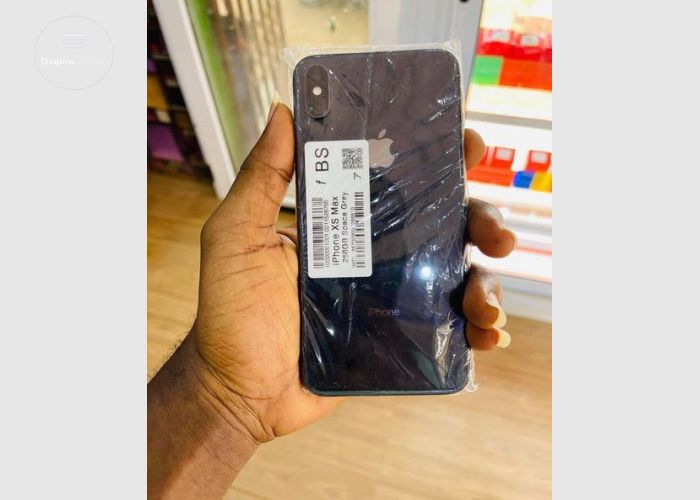 Apple iPhone XS Max 64GB
