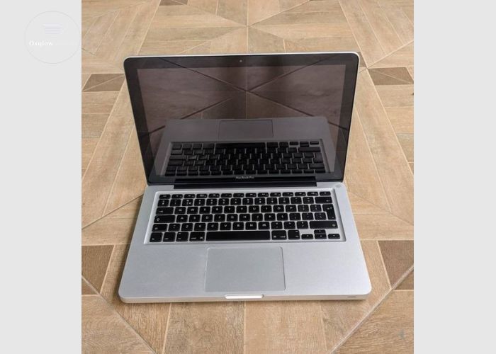 Apple MacBook Pro Core i5 Laptop