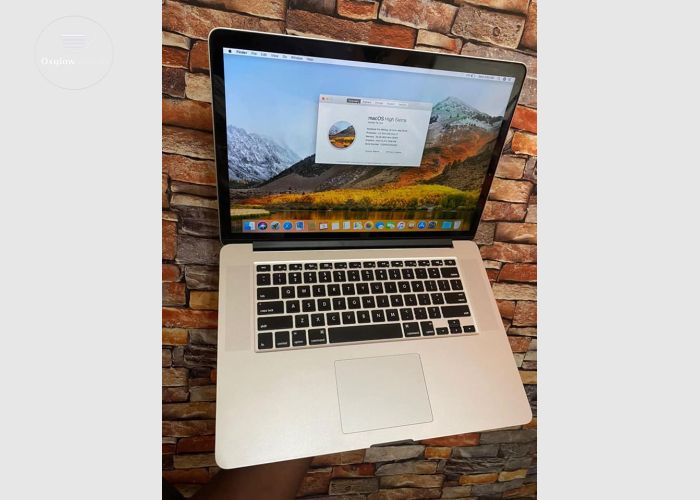 Apple MacBook Pro Core i7 Laptop
