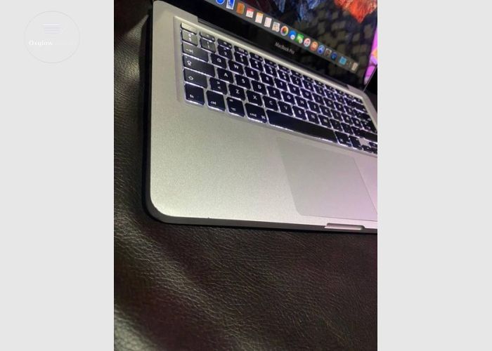 Apple MacBook Pro Dual Core Laptop
