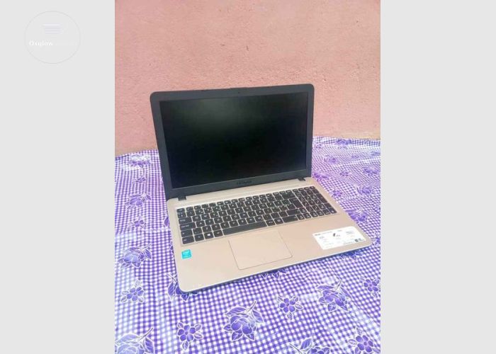 Asus Laptop Core i3