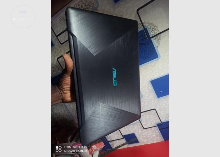 Asus Vivobook Laptop