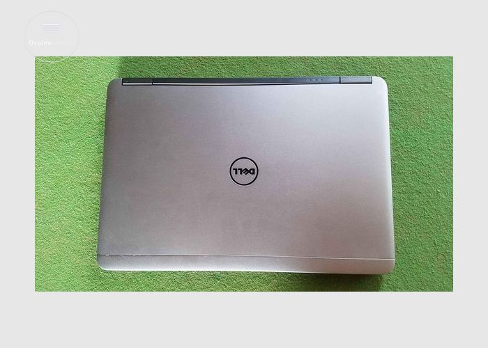 Dell latitude E7240 Core i5 Laptop