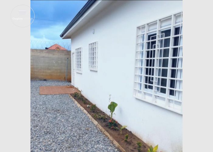 Executive 2 Bedroom self compound For Rent