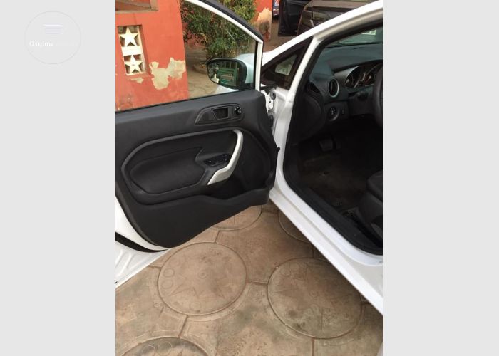 Ford Fiesta SE 2013 Model