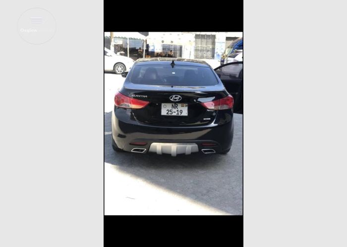Hyundai Elantra 2012 Model