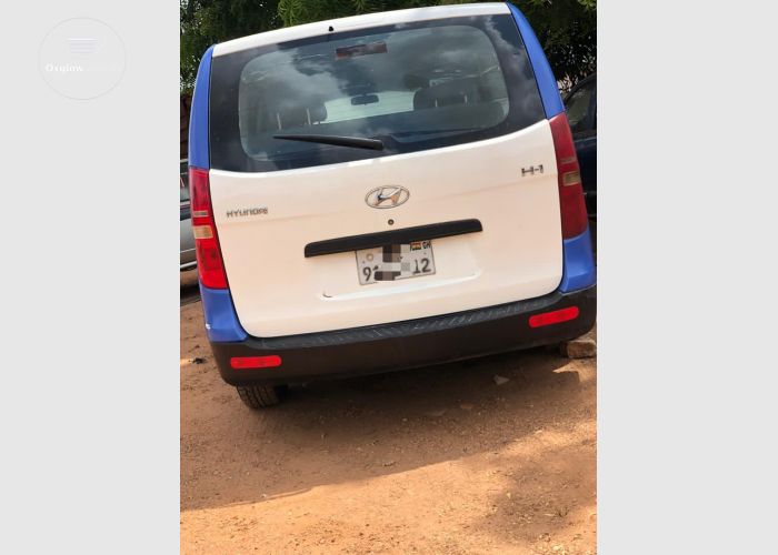 Hyundai H-1 2012
