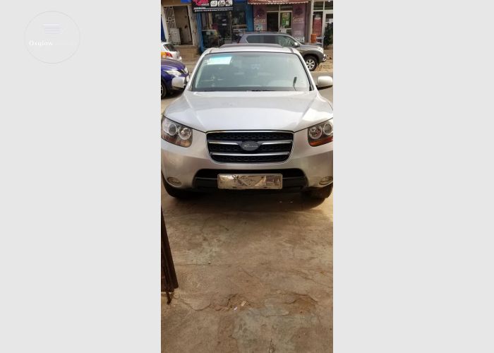 HYUNDAI SANTA FE 2011 MODEL
