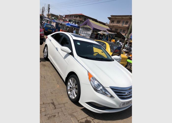 Hyundai sonata 2012 model 