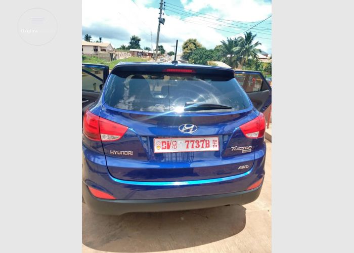 Hyundai Tucson Limited 2012 Model
